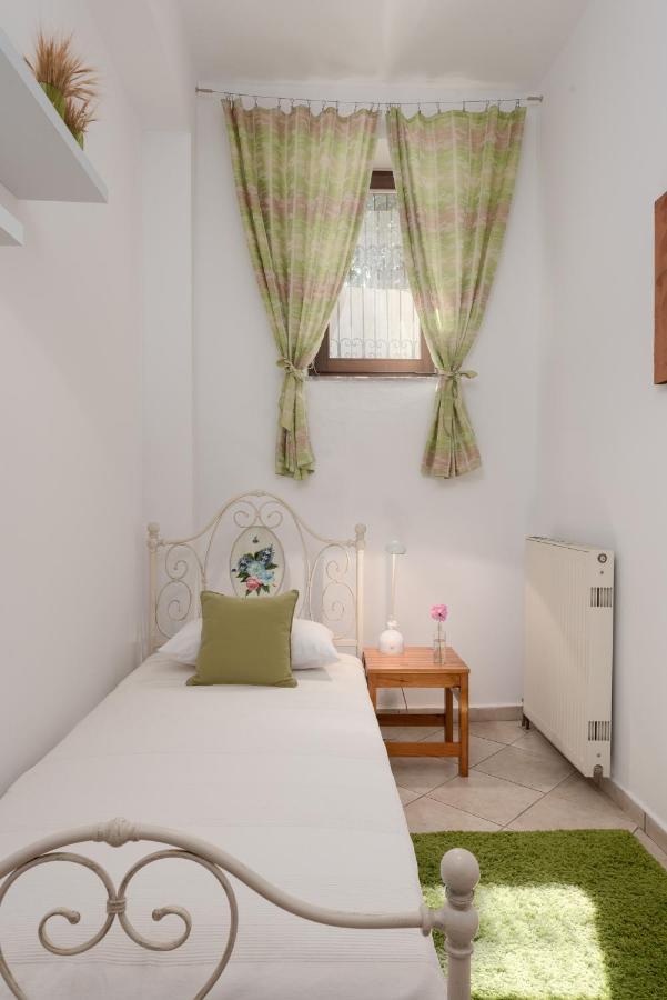 Aura Traditional Apartment Prinés Zewnętrze zdjęcie